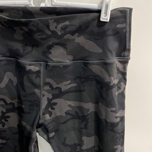 Zyia Active Legging Camo Size XL - Picture 3 of 10